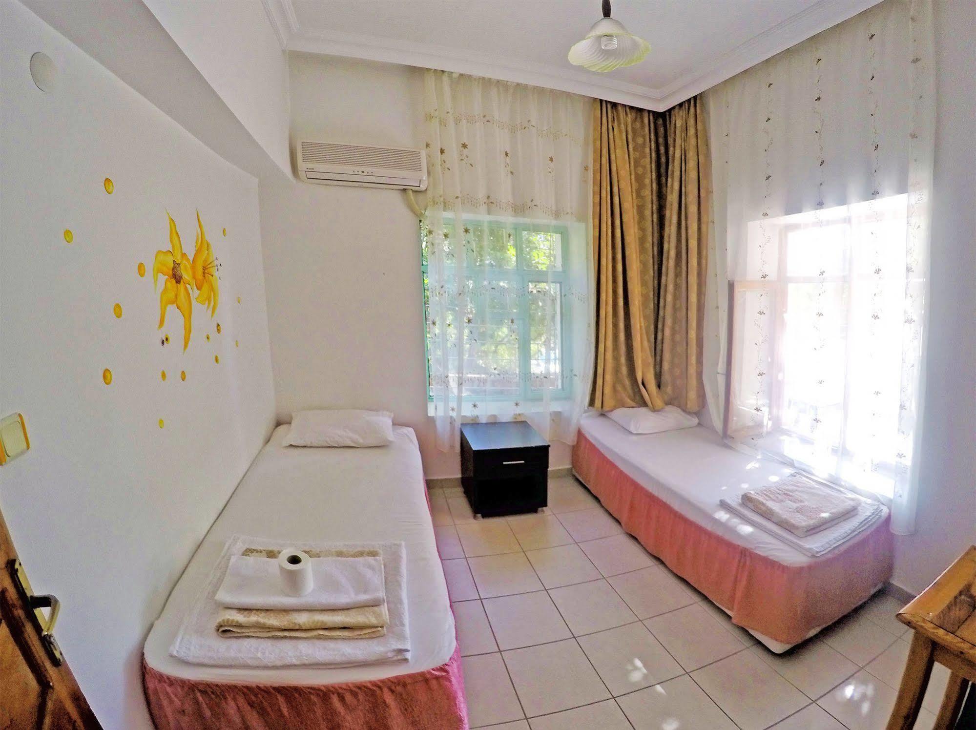 Santosa Pension คาช ภายนอก รูปภาพ